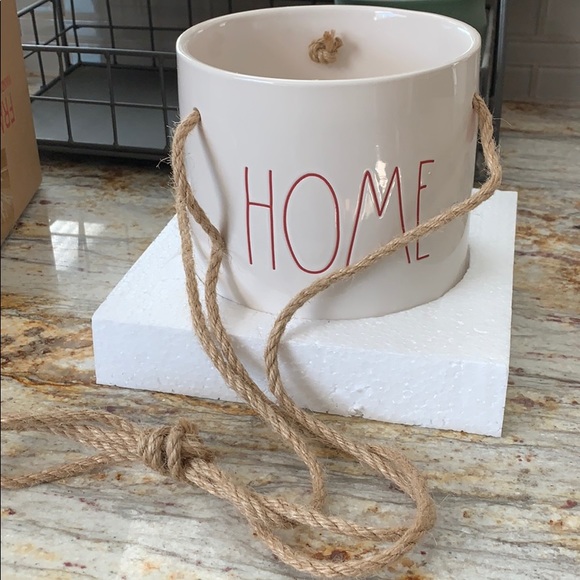 🪴ONE LEFT! RAE DUNN HANGING PLANTER - Picture 3 of 4